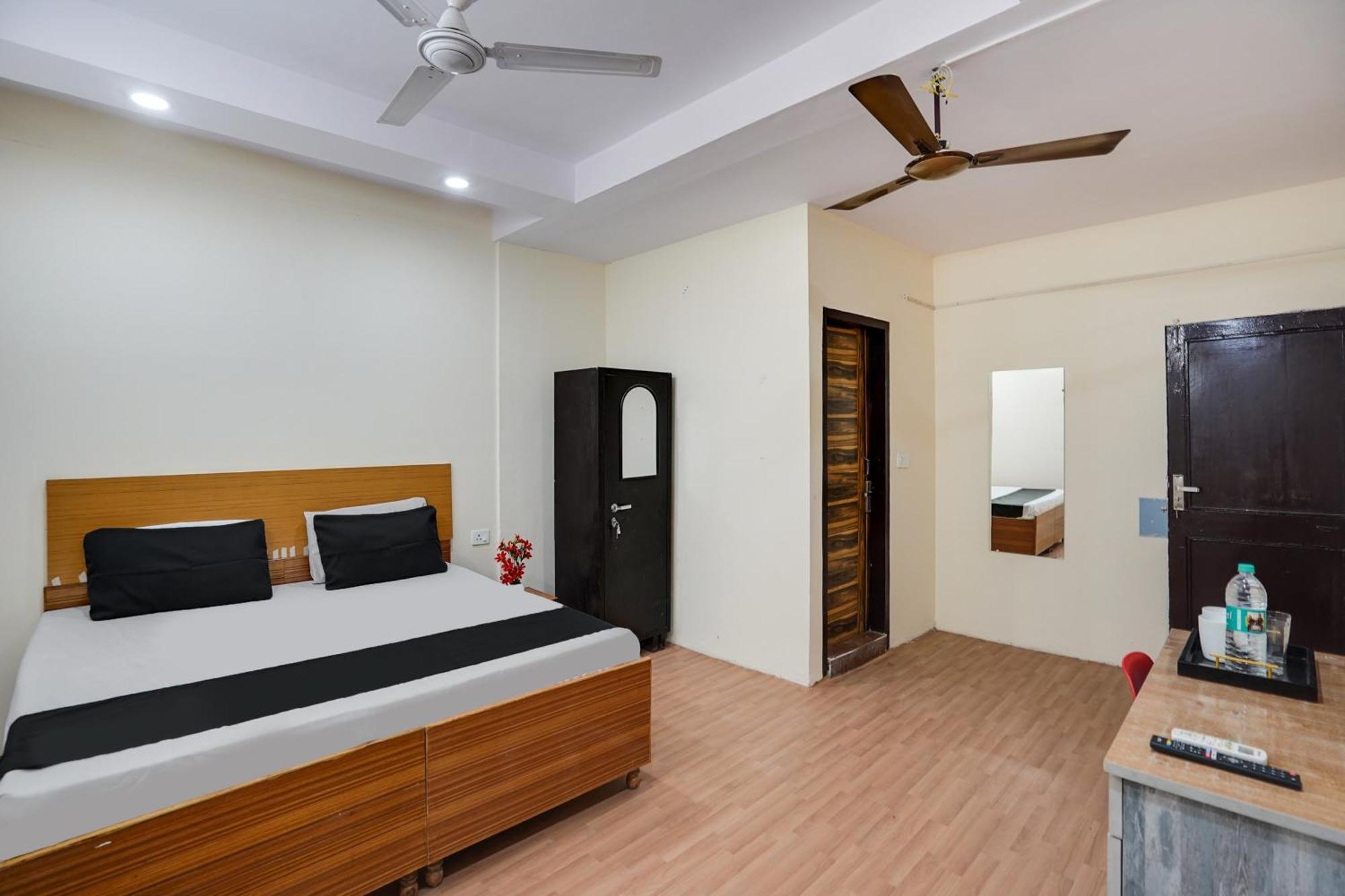 Hotel O Lotus